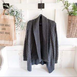 Cardigan sweater